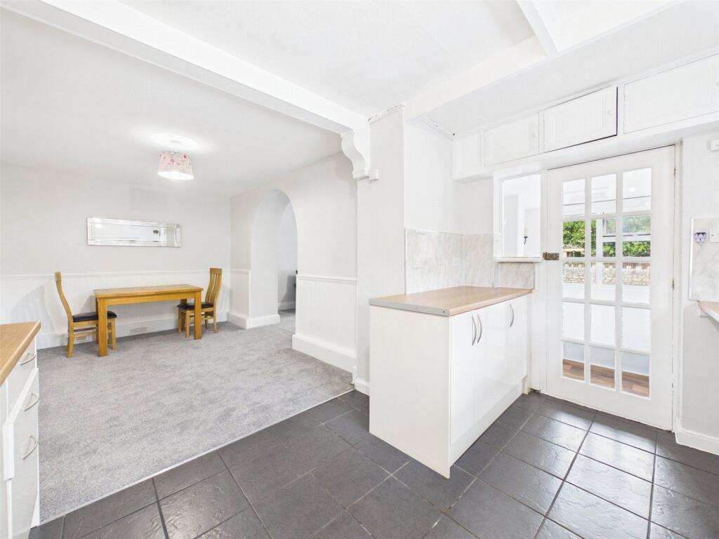 Apartment in Bristol - View 5