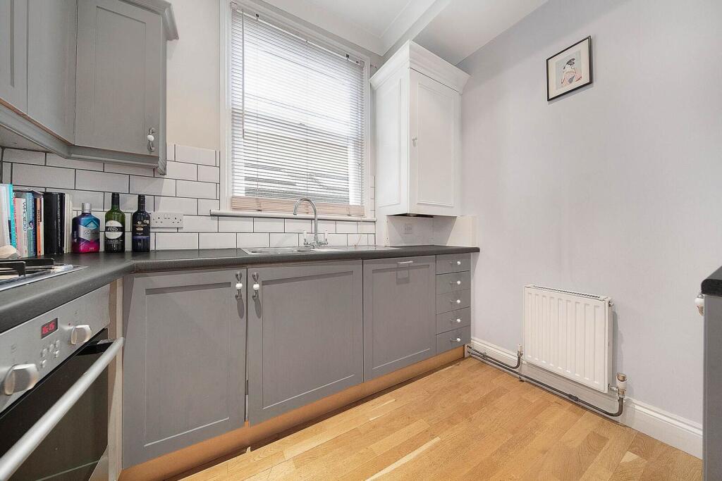 Apartment in London - More