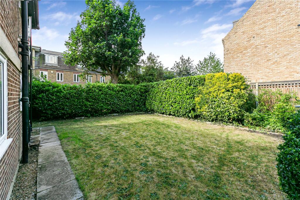 Apartment in London - View 5