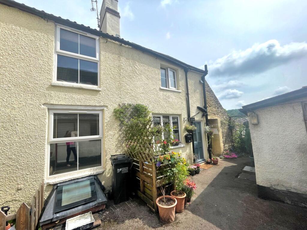 House in Wotton-under-Edge, Coombe