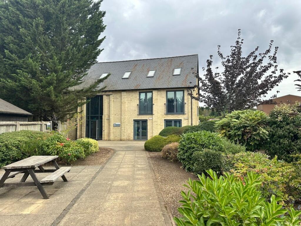 Main image of property: The Mount, The Sidings, Station Road, Longstanton, CB24 3DS