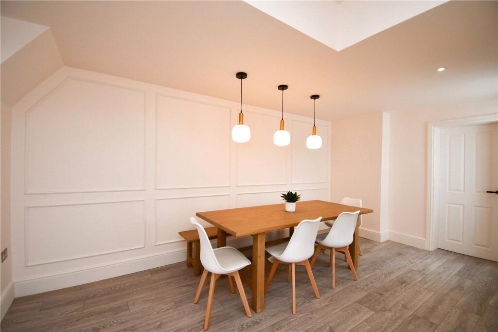 House in Wirral, Liverpool City Region - View 4