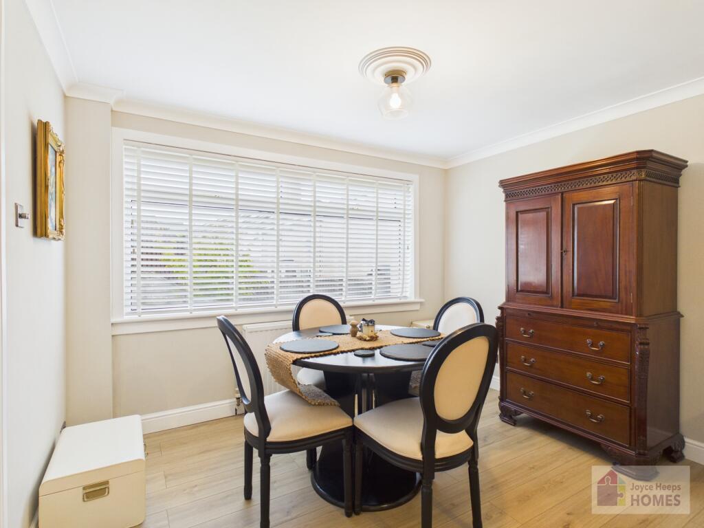 House in East Kilbride, Long Calderwood, Calderwood - View 5