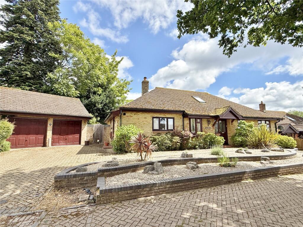 3-bed house on Churchfield, Verwood, Dorset, BH31, £550,000