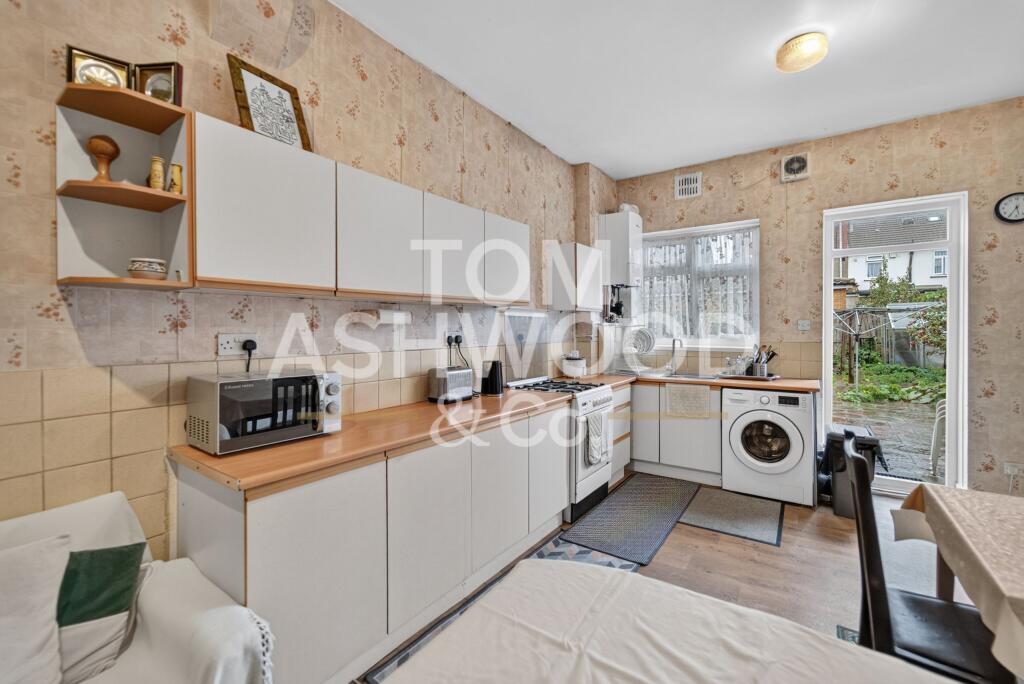 House in Ilford - View 4