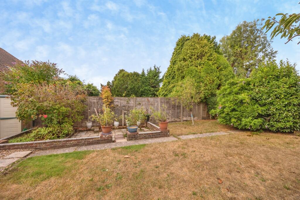 House in Clanfield - More