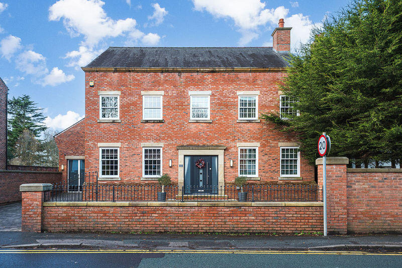 Main image of property: 8 Worden Lane, Leyland, PR25 3EL