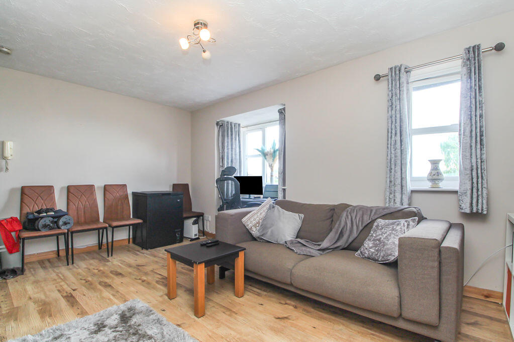 Apartment in Bedford - View 2