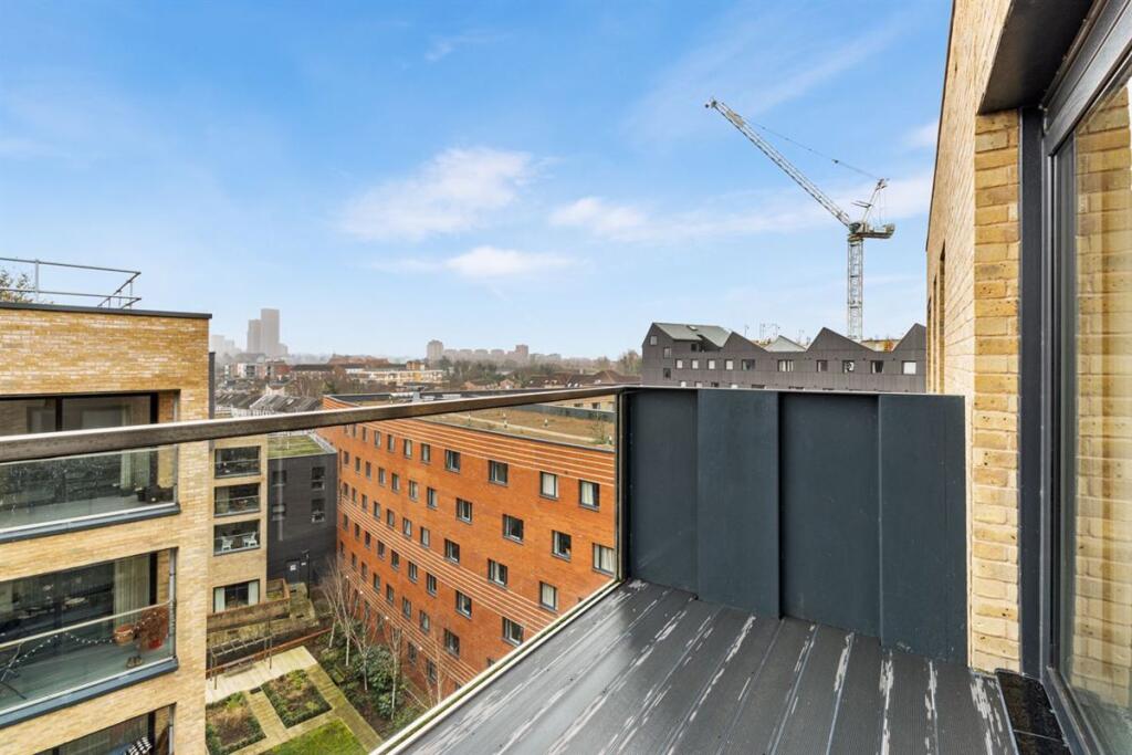 Main image of property: Fizzy Walthamstow, 5D Blackhorse Lane, Walthamstow, E17 6DS