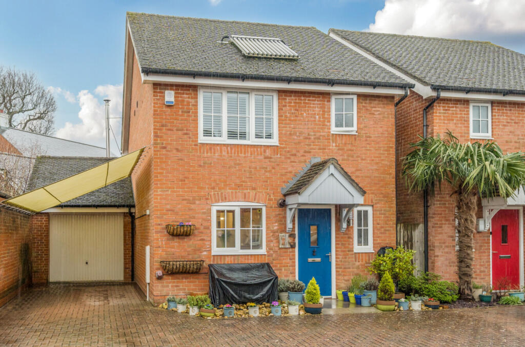 Main image of property: Wadham Close, Romsey, Hampshire, SO51