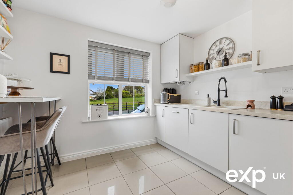 House in Newark and Sherwood, Rainworth - View 2