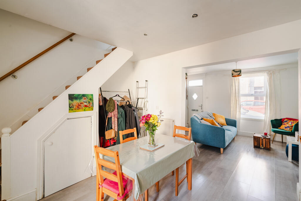 House in Bristol, Windmill Hill, Bedminster - More