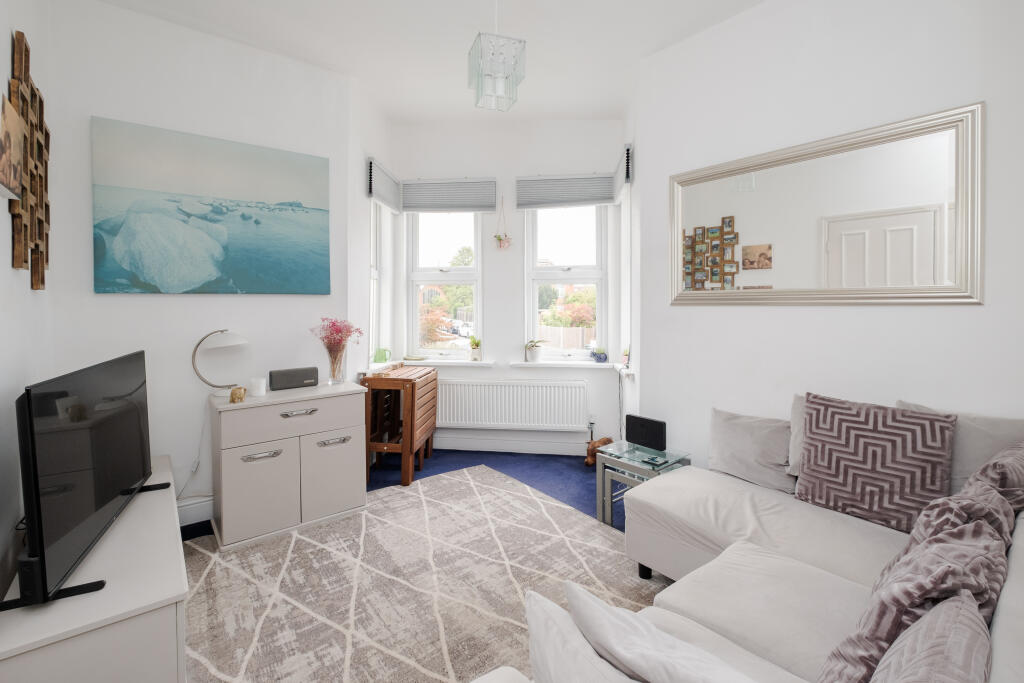 Apartment in London, Colney Hatch - View 4