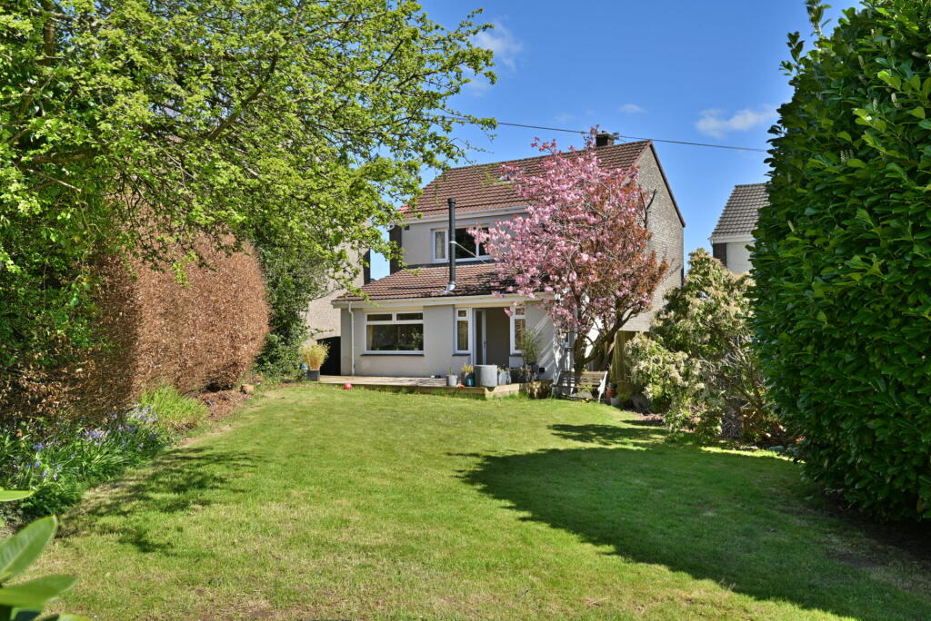 Lewis Crescent, Kilbarchan photo 4