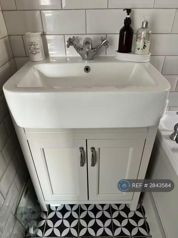 3 bedroom detached house for rent
