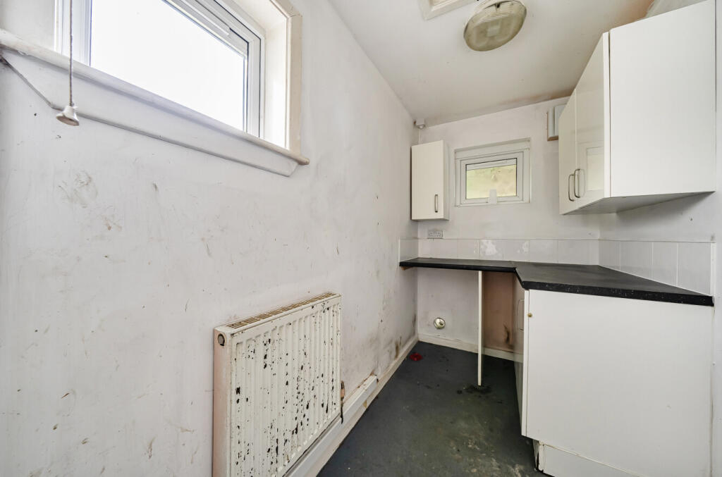 Frank Webb Avenue, Crewe, Cheshire - View 4