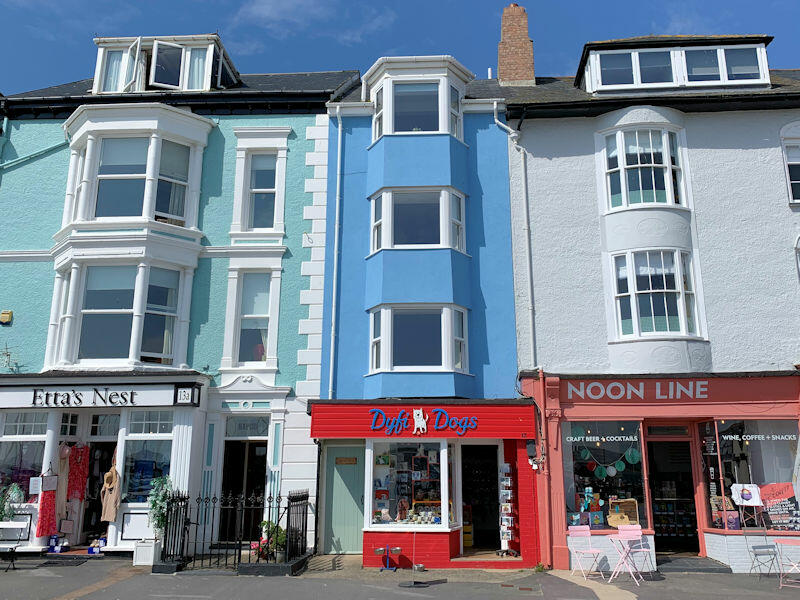 Main image of property: Flat 2 Compton House Glandovey Terrace, Aberdyfi, Gwynedd, LL35 0EB