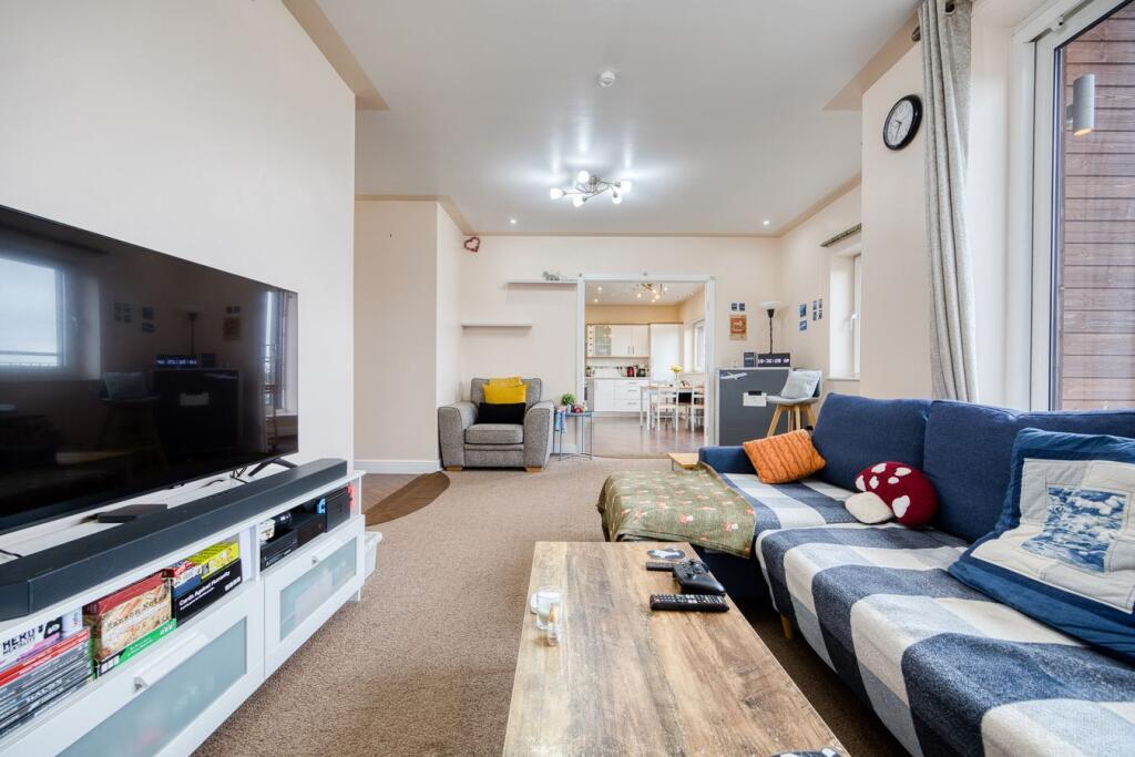 Waterfront Avenue, Granton, Edinburgh, EH5 photo 4