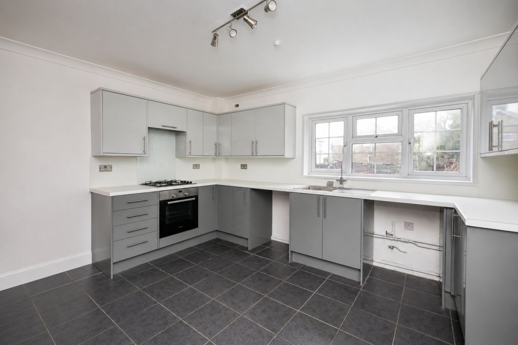 House in Canterbury - View 4