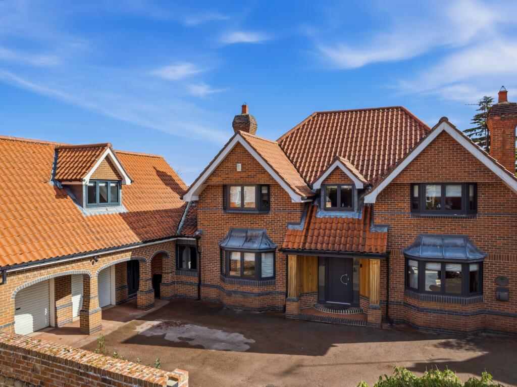 Main image of property: Park Street, Worksop, S80