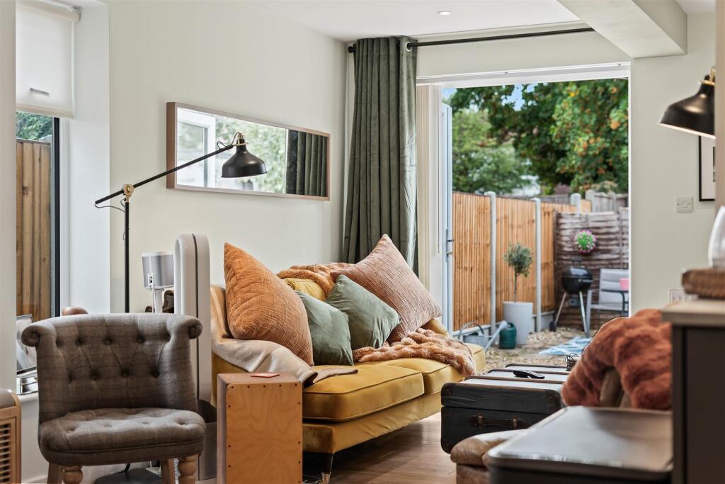 Apartment in London - View 4