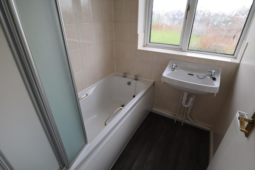House in Lincoln, Lincolnshire - More