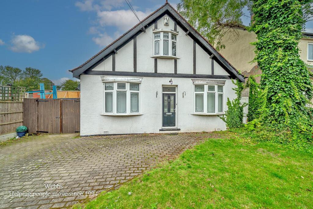 4-bed detached on Walhouse Street, Cannock, £275,000