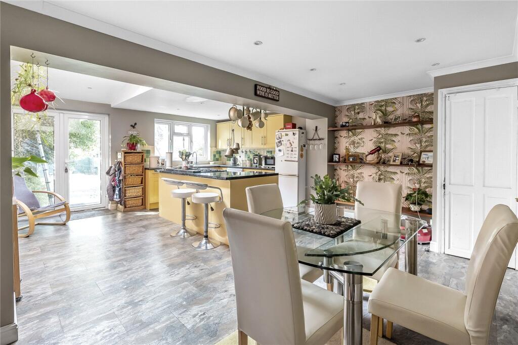 House in Tonbridge - More