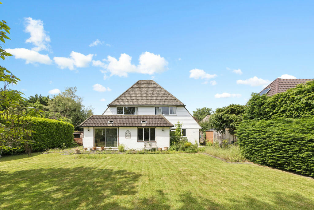 Oxdowne Close, Stoke D'abernon, Cobham, Surrey - View 2