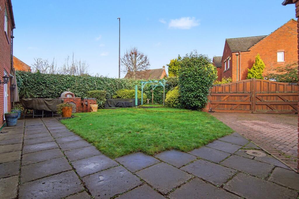Ten Shilling Drive, Coventry, CV4 photo 4