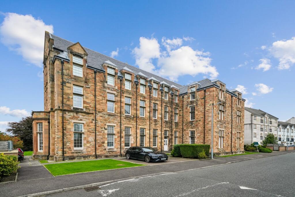 Main image of property: Parklands Oval, Crookston, Glasgow City, G53