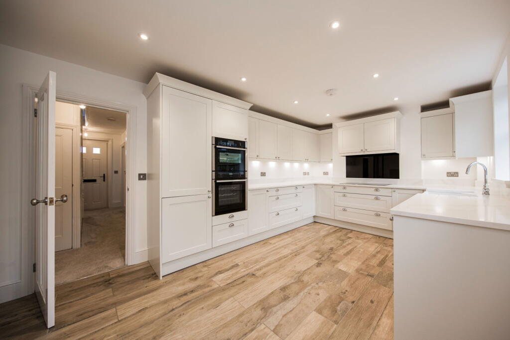 Osborne Road, Crowborough photo 2
