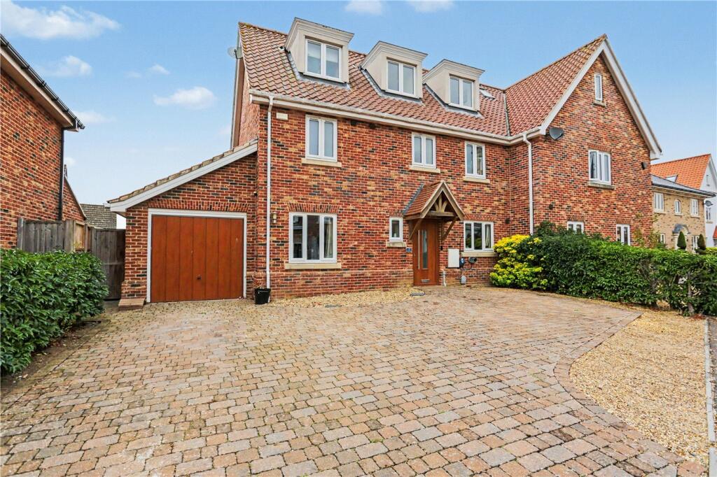 5-bed semi-detached on The Meadows, Hethersett, Norwich, Norfolk, NR9, £525,000
