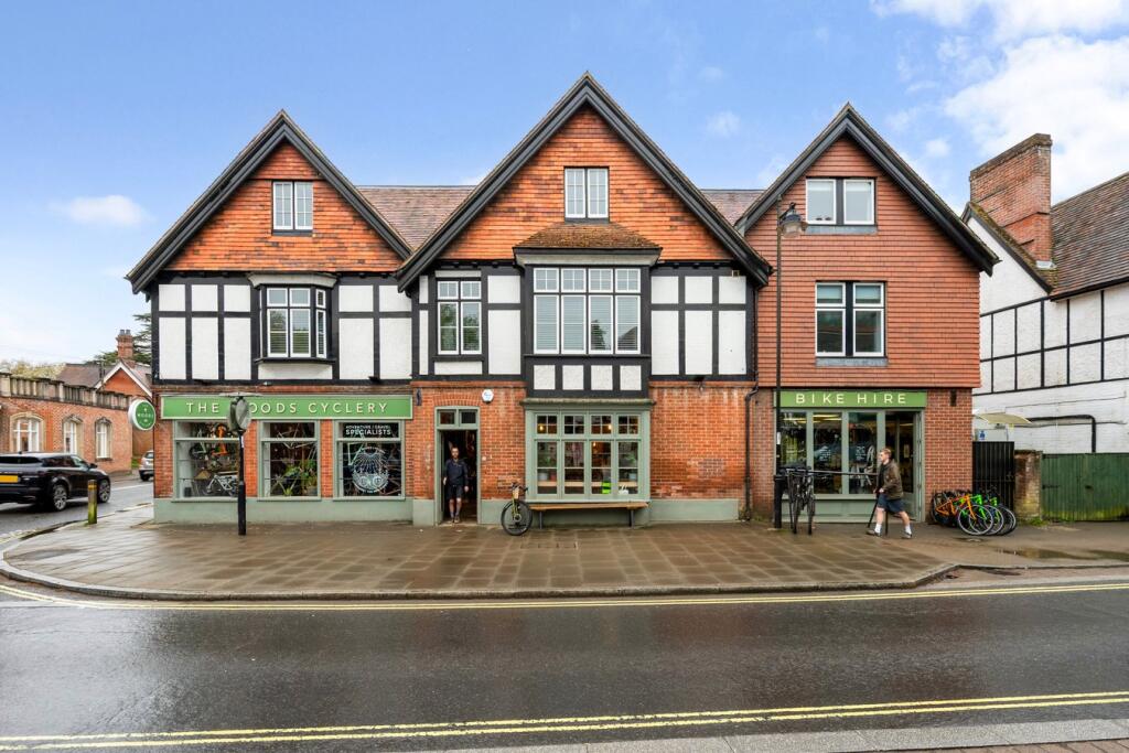 Main image of property: High Street, Lyndhurst, SO43
