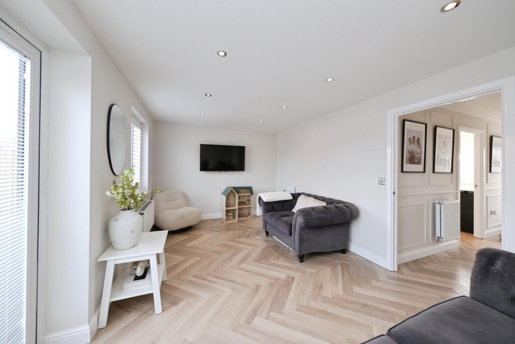 House in Ashfield, Hucknall - View 2