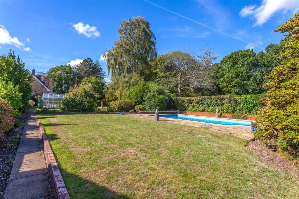 House in Slough, Great Marlow - View 5