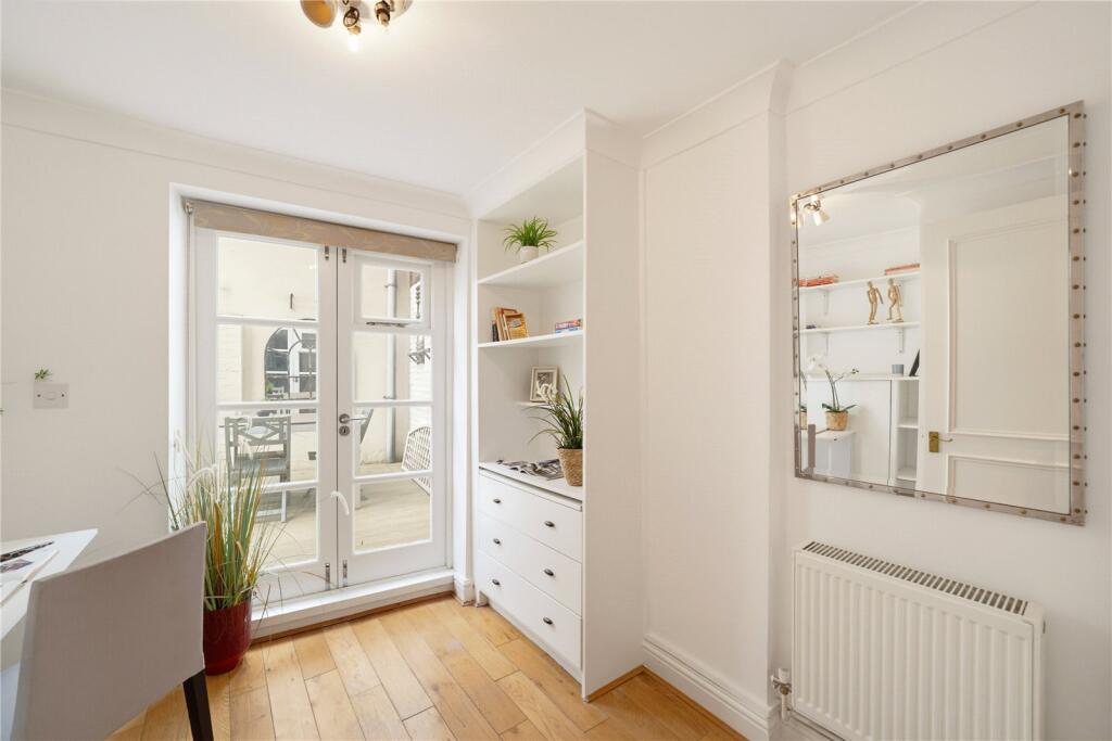 Apartment in London - More
