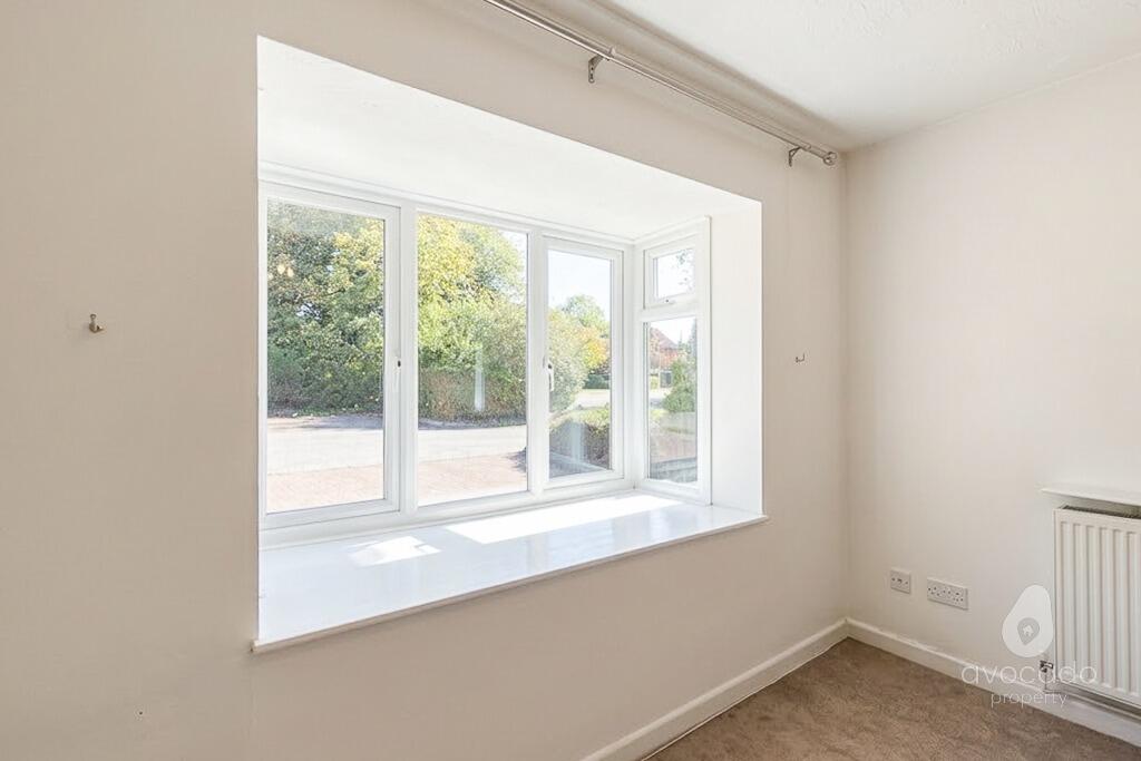 House in Binfield, Temple Park - View 4