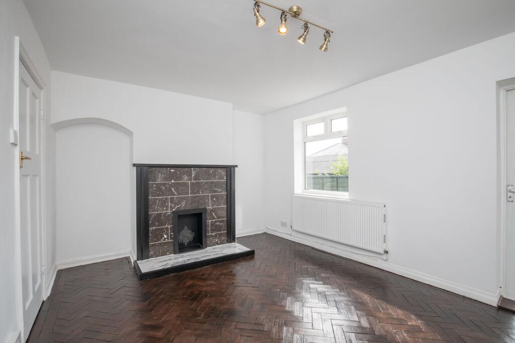House in Newport - View 5