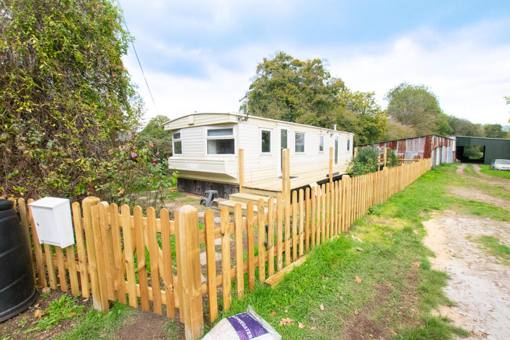 Main image of property: Pick Hill, Horam