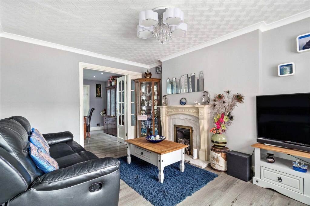 Capesthorne Road, Timperley, Altrincham, Greater Manchester, WA15 photo 4