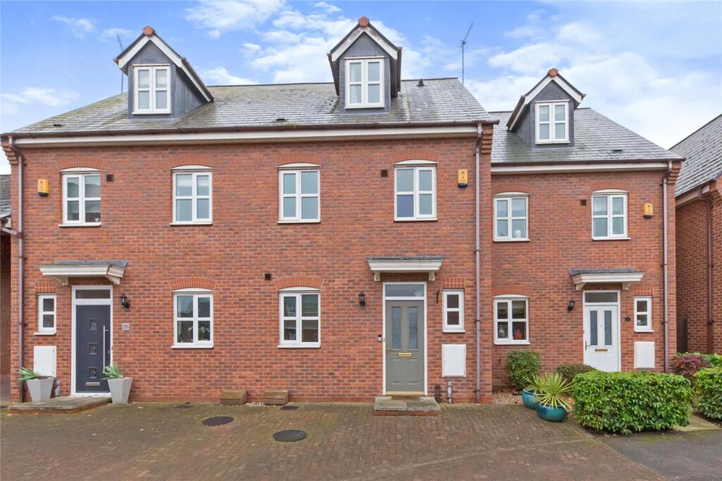 4-bed house on Golden Hill, Weston, Crewe, Cheshire, CW2, £240,000