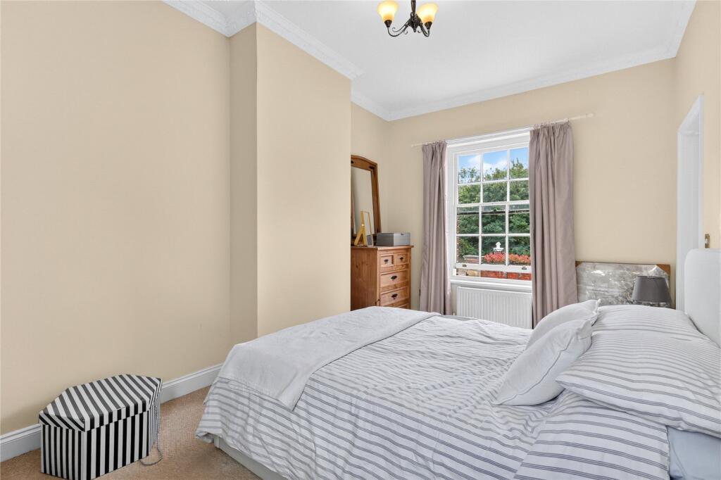 Warfield Street, Warfield, Bracknell, Berkshire, RG42 - View 5