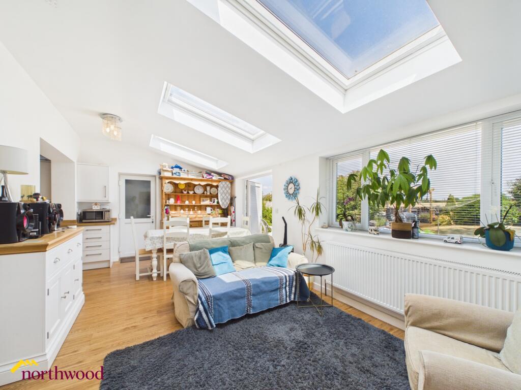 Danvers Road, Broughton, OX15 photo 2