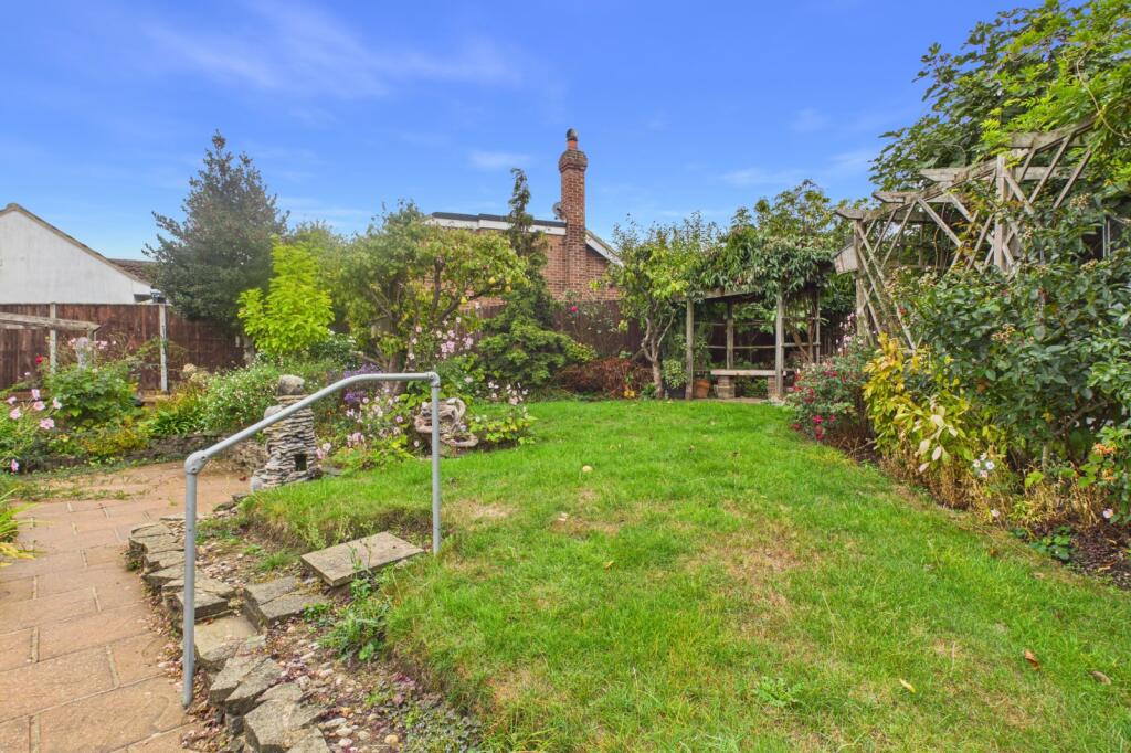 House in Dartford, Wilmington - More