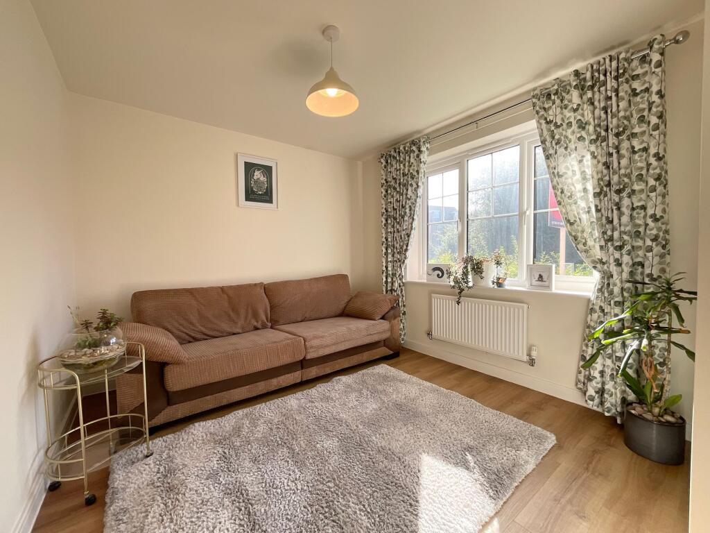 House in Stoke-on-Trent - More