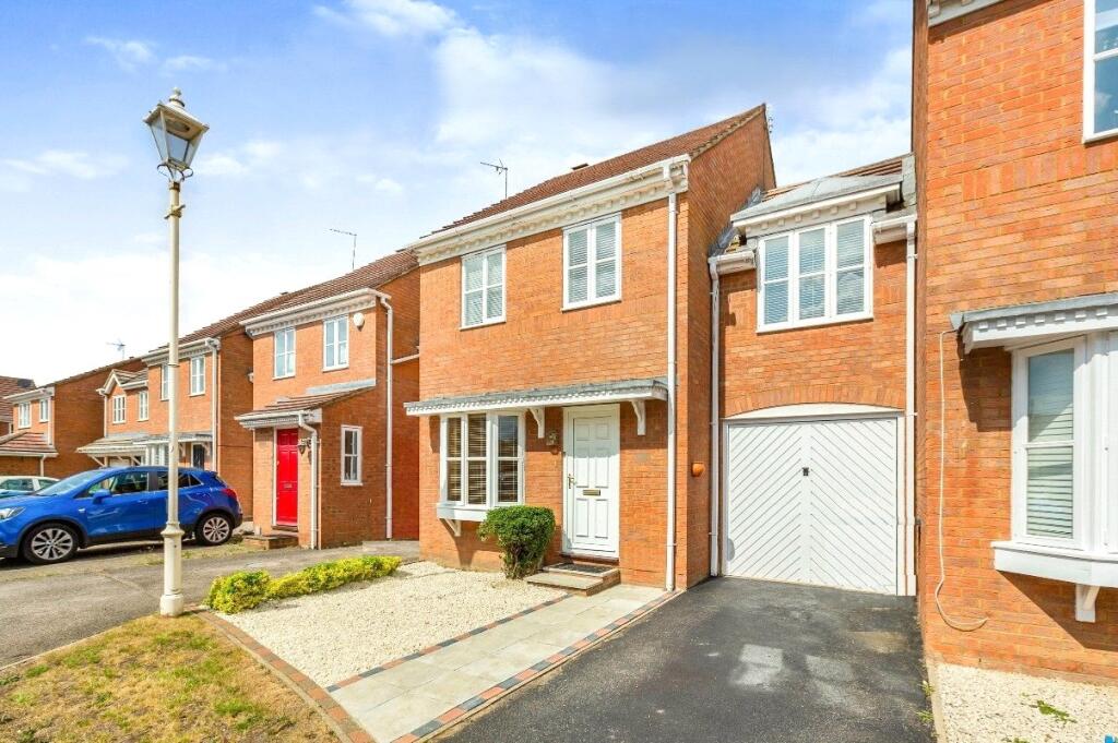 Main image of property: Lark Vale, HP19
