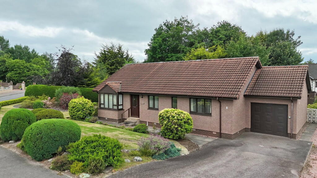 Main image of property: 3 West Heather Gardens, Inverness, IV2 4DZ