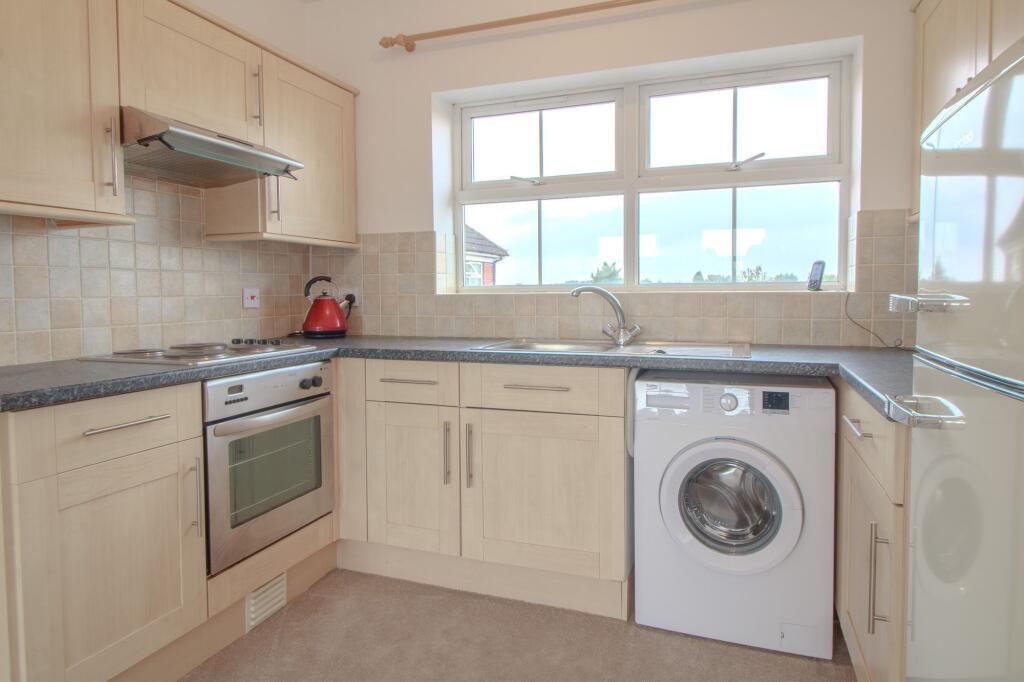 Apartment in Leicester, New Humberstone, Northfields - View 5