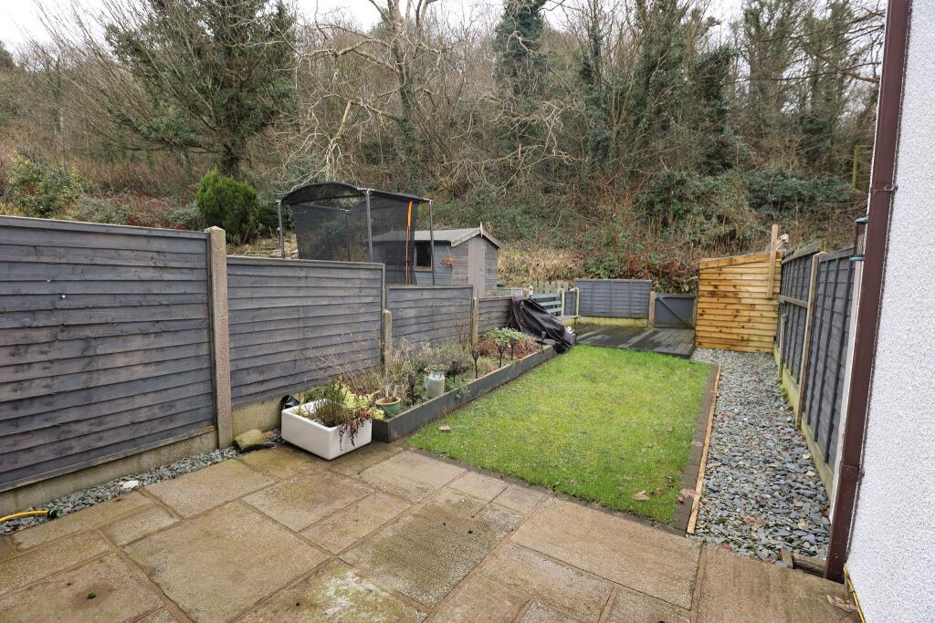 Canal Gardens, Bolton-le-Sands, Carnforth photo 2